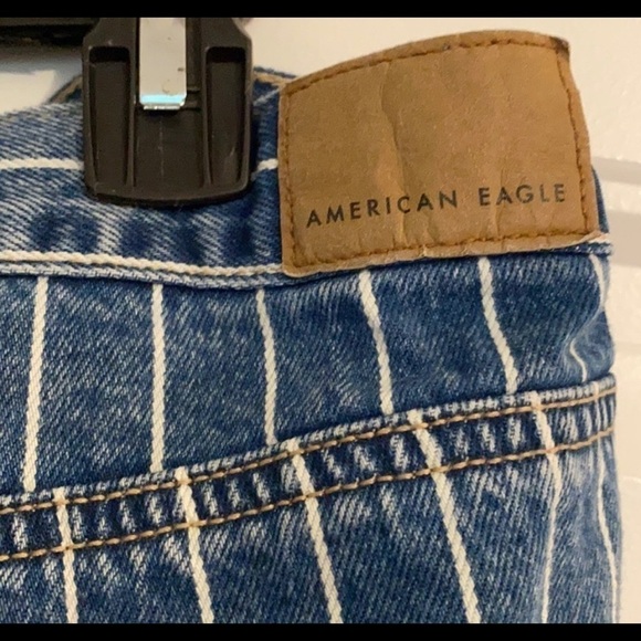 American Eagle Mom Jeans Size 8 - Picture 4 of 6